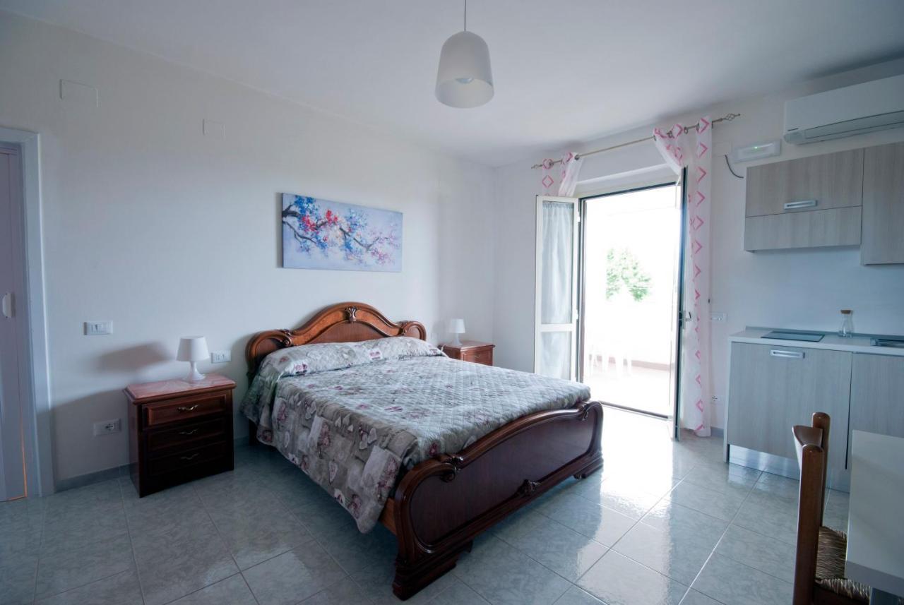 B&B Tra Gli Ulivi Rocca San Giovanni Dış mekan fotoğraf
